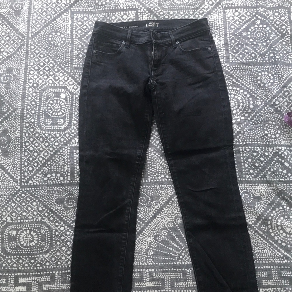 Loft modern skinny jeans. Black. 0/25.